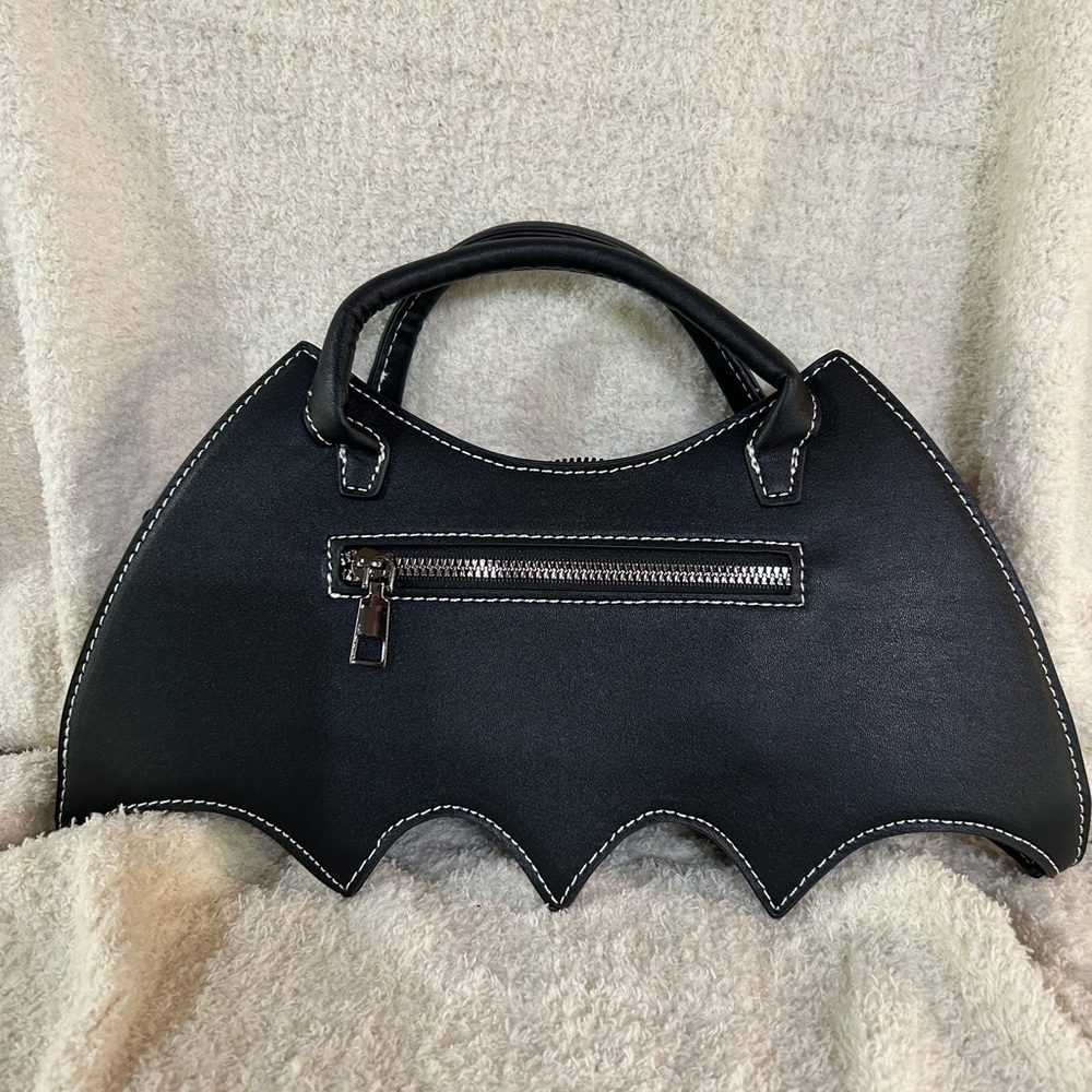 BAT WING HALLOWEEN BAG W SPIDER WEB DESIGN AND BAT BAG CHARM GOTH PUNK NWOT - Picture 4 of 8